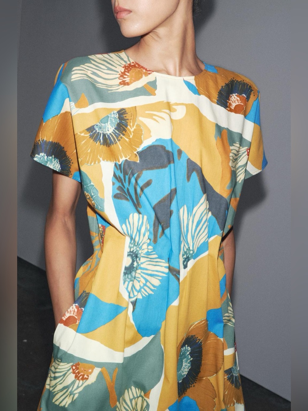 ZARA Abstract Print Short-Sleeve Midi Dress in Mustard & Blue. S NWT